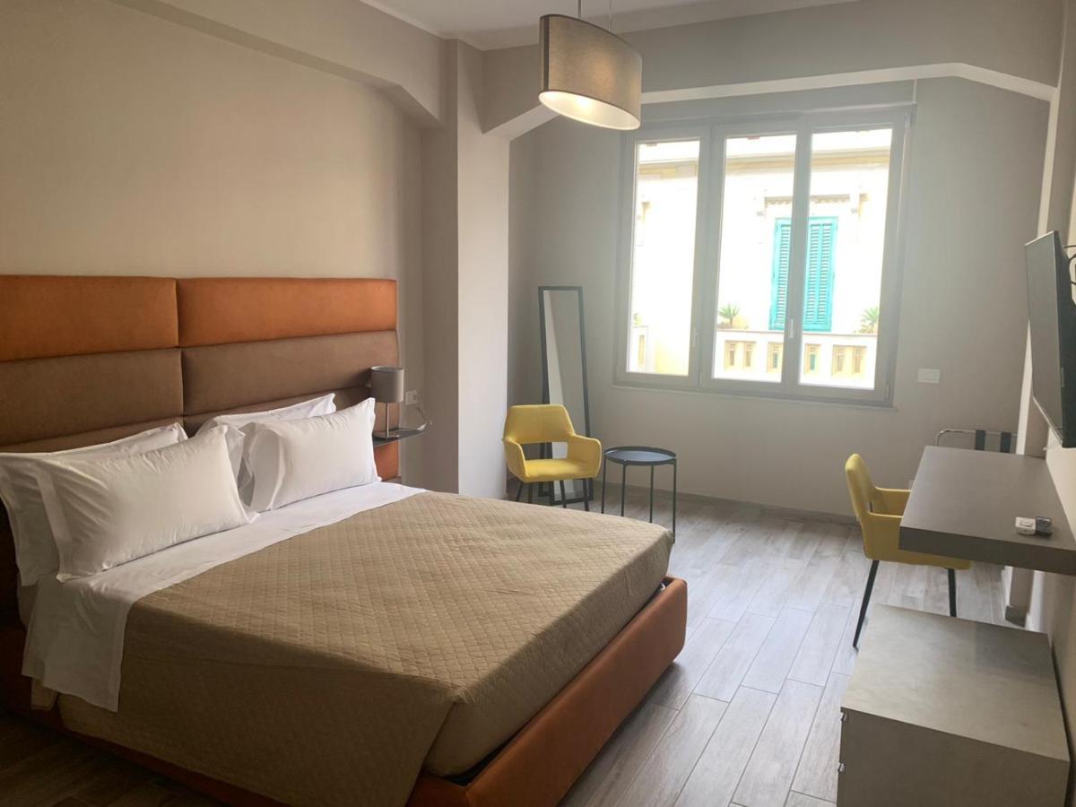 Tripepi Suites เรจโจ ดี คาลาเบีย ภายนอก รูปภาพ